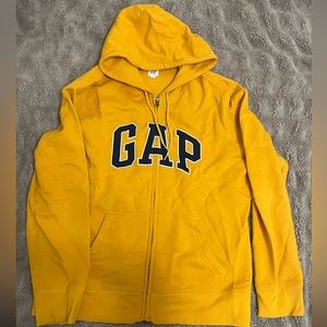 Men’s yellow Gap hoodie